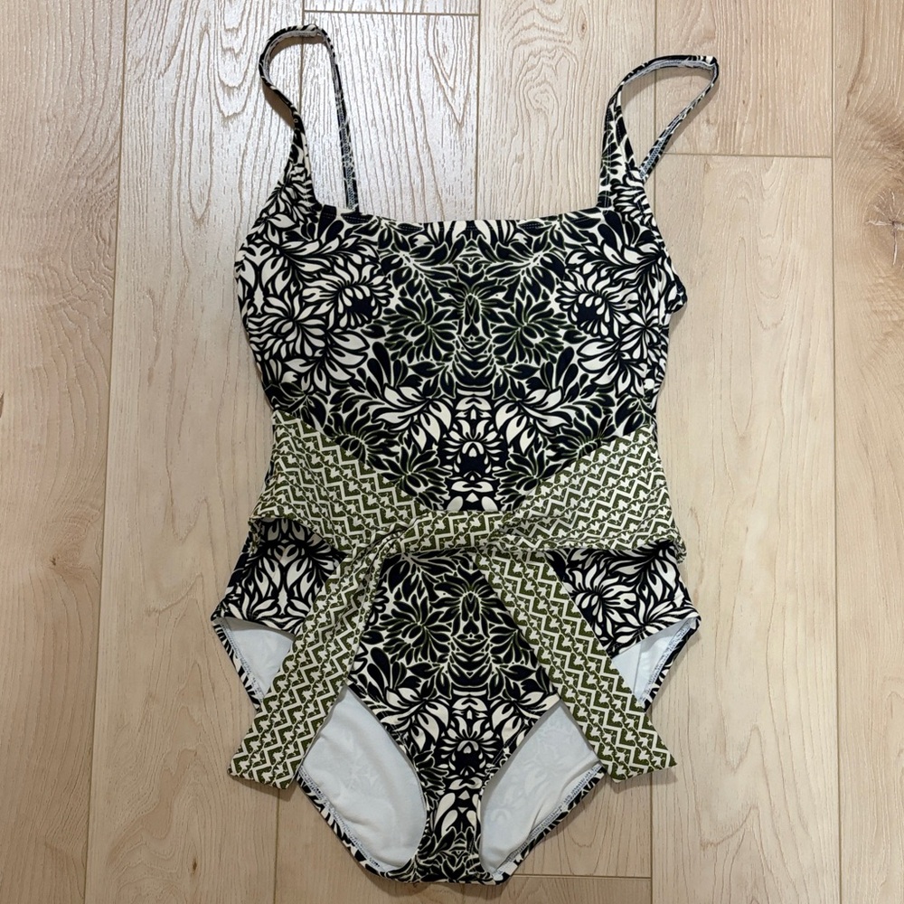 *4/$20* Ellen Tracy Floral Tie-Front One-Piece Swimsuit, Green/Ivory, sz 10